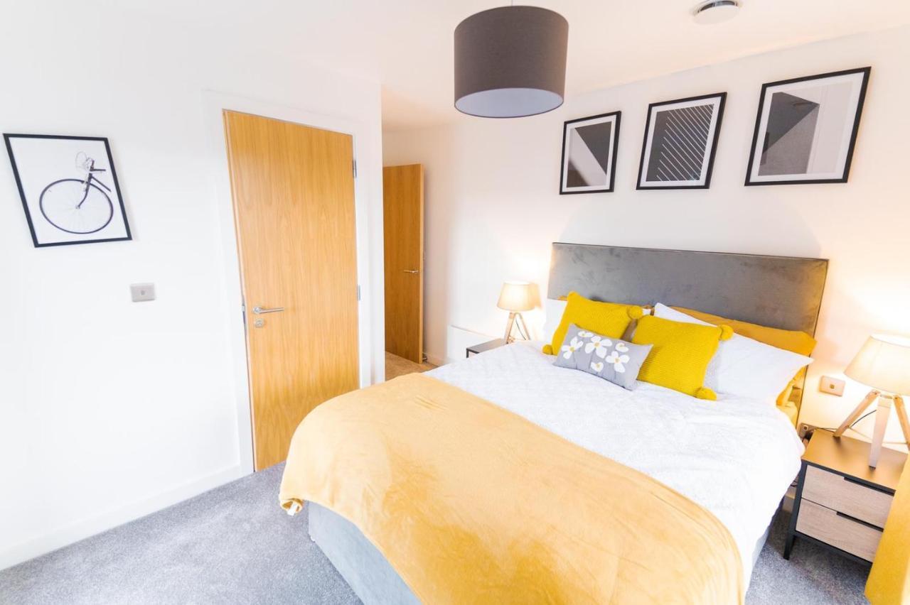 Exquisite Cosy 2-Bed Apartment In Salford 曼彻斯特 外观 照片
