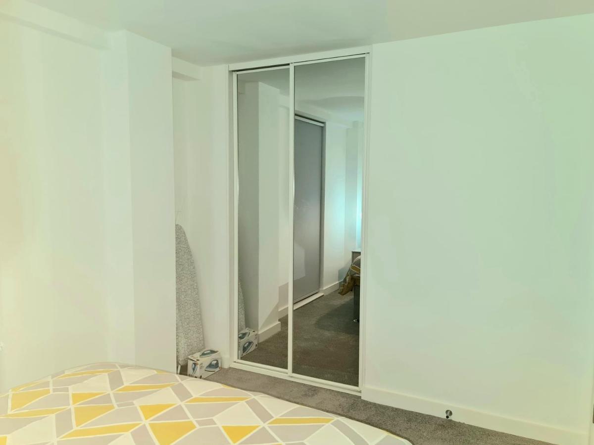 Exquisite Cosy 2-Bed Apartment In Salford 曼彻斯特 外观 照片