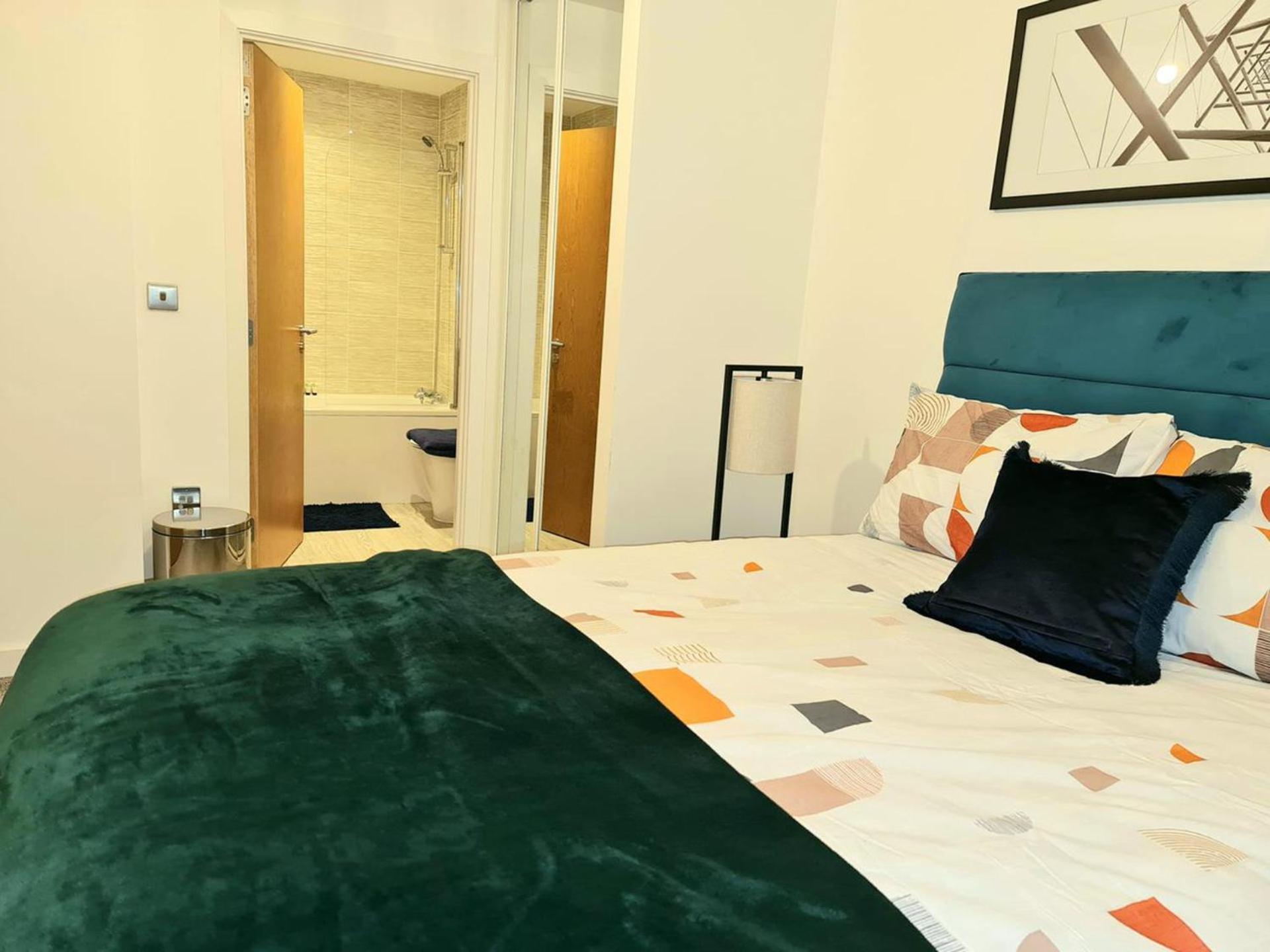 Exquisite Cosy 2-Bed Apartment In Salford 曼彻斯特 外观 照片